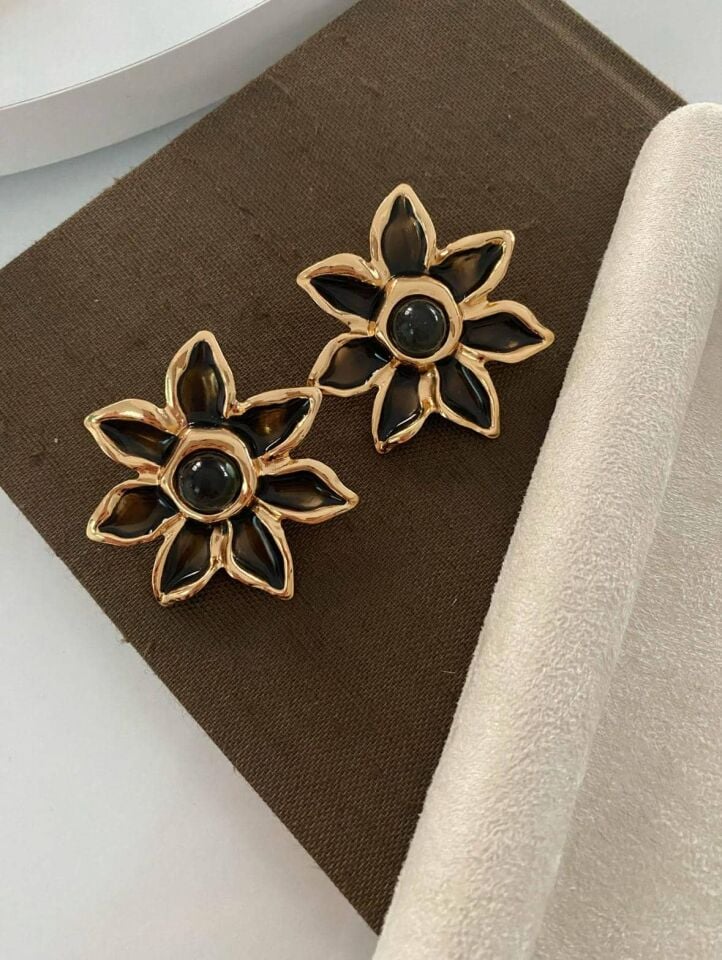 MNG Flower Özel Seri Küpe